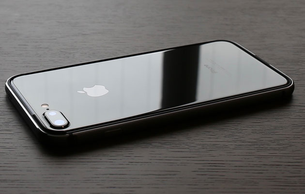 iPhone8はSmart Cameraを搭載しペットの顔認証も可能に？