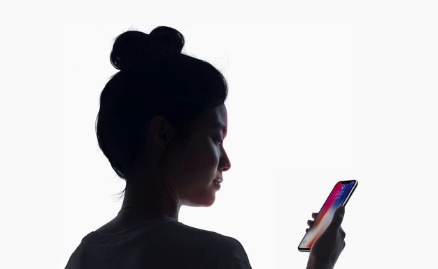 TrueDepthカメラ用の部品がついに安定化？「Face ID」が次期iPhoneにも搭載されるとの噂も！