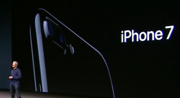 iphone7black124.jpg